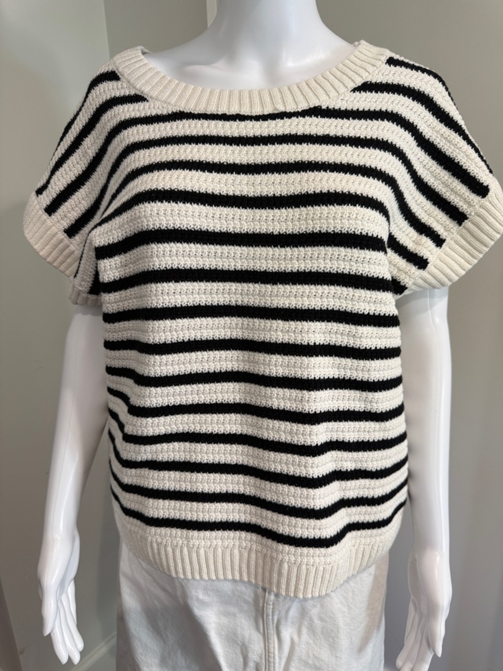 Blu Pepper Black & Cream Striped Short-Sleeve Knit Sweater